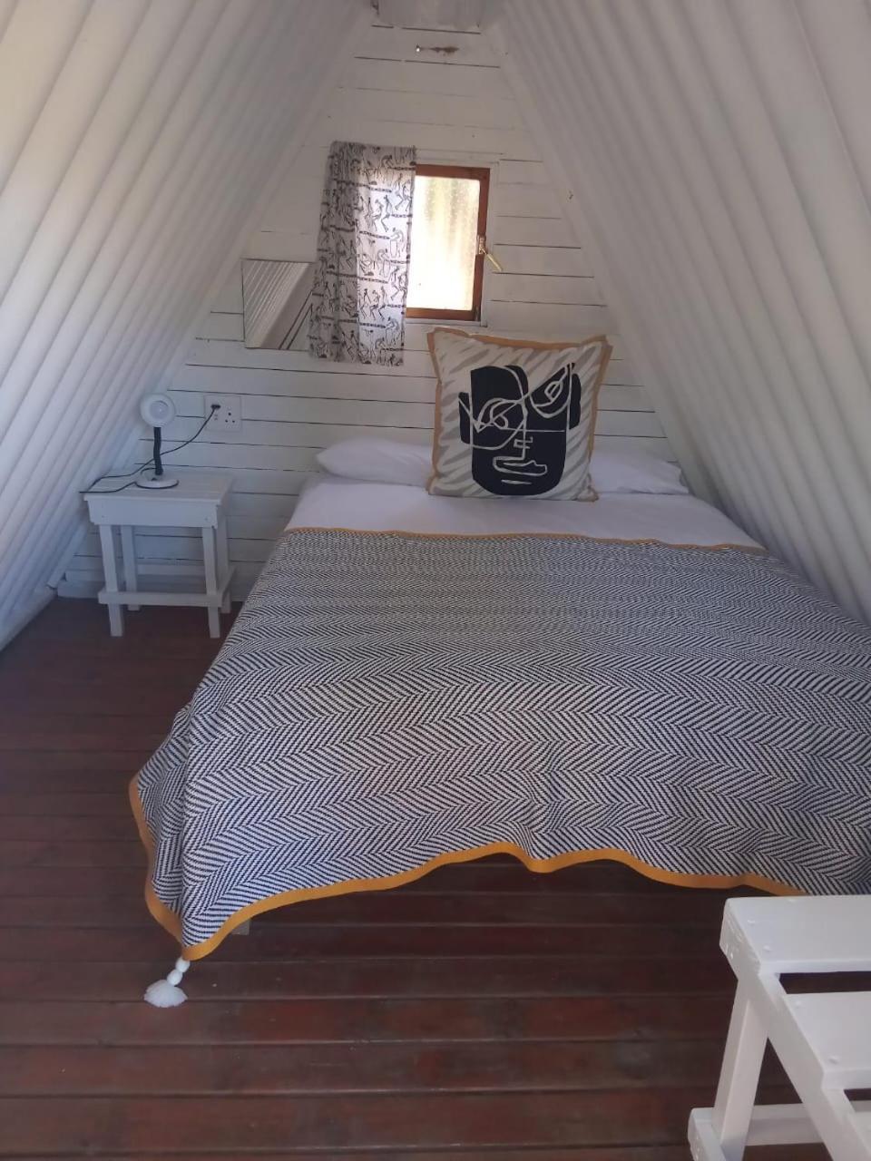 The Riverdeck Accommodation And Backpackers 克尼斯纳 外观 照片